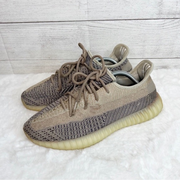 Yeezy Boost 350 V2 “Ash Pearl Size 9 - Picture 5 of 15